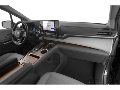 2022 Toyota Sienna LE