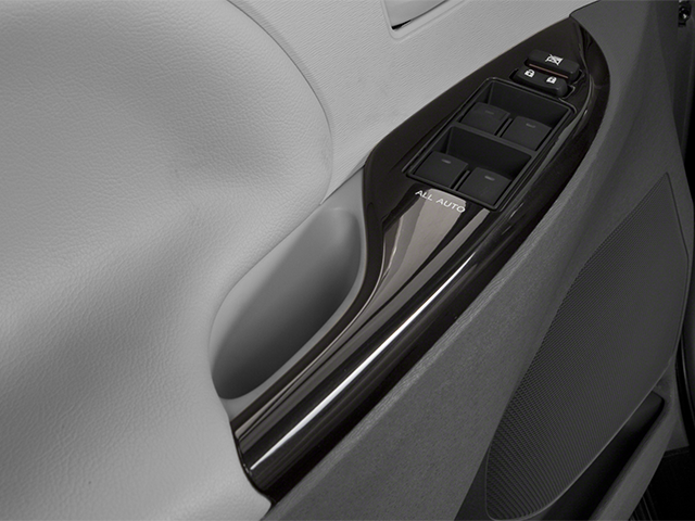 2014 Toyota Sienna XLE