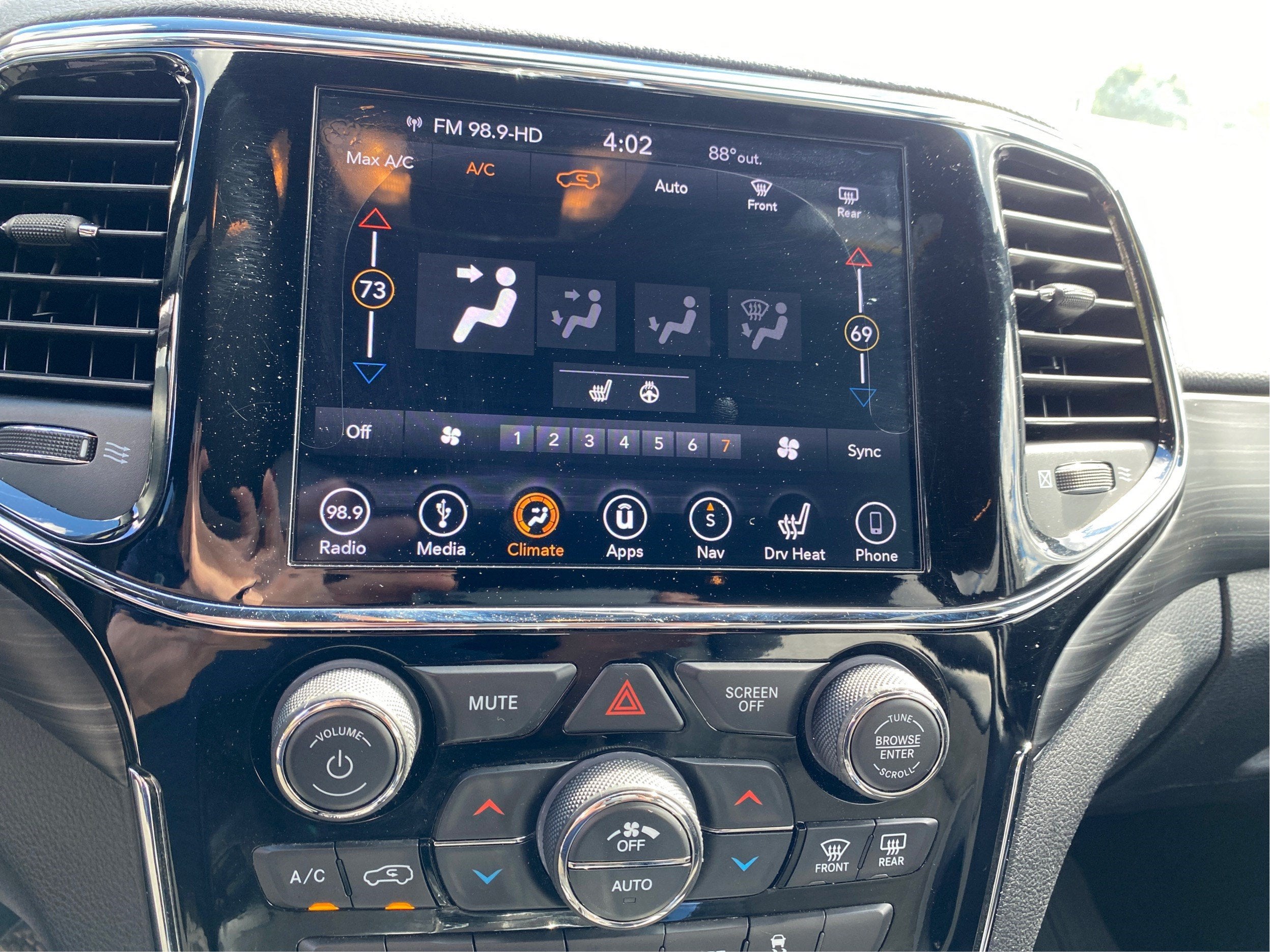 2019 Jeep Grand Cherokee Laredo