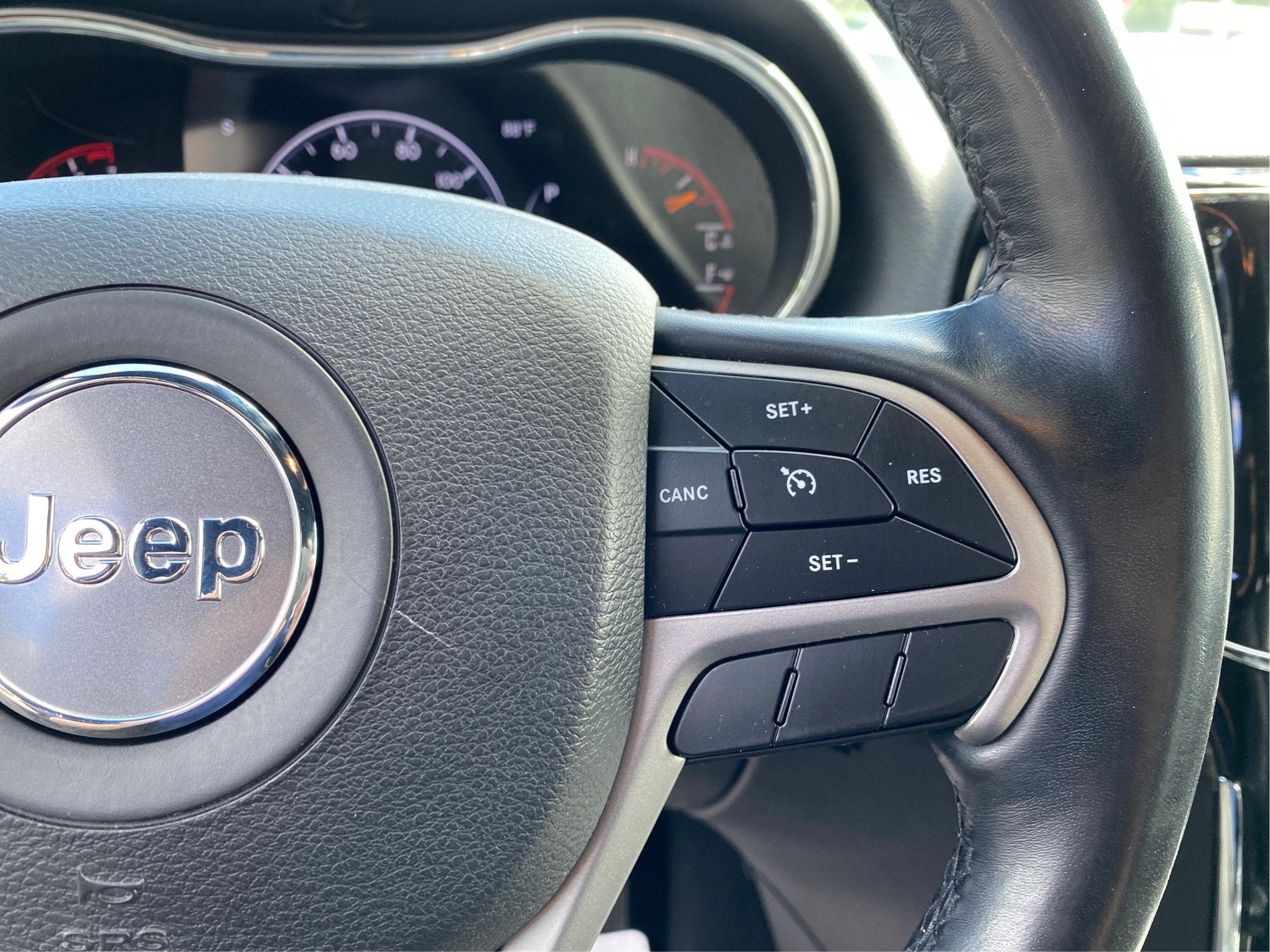 2019 Jeep Grand Cherokee Laredo