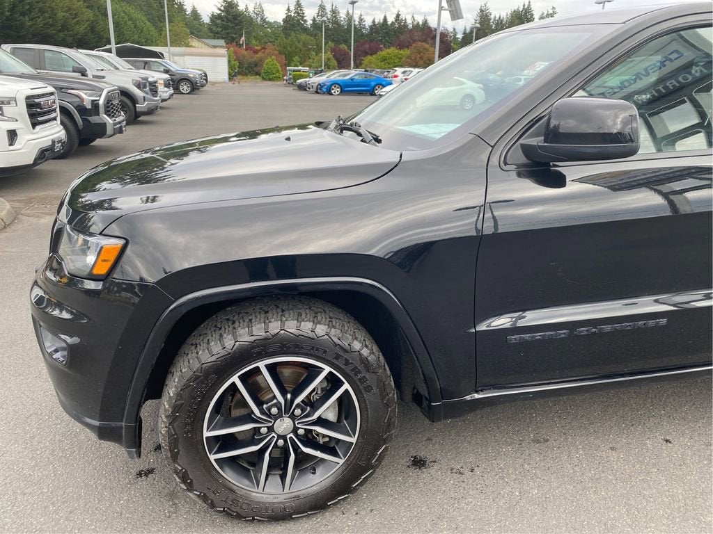 2019 Jeep Grand Cherokee Laredo