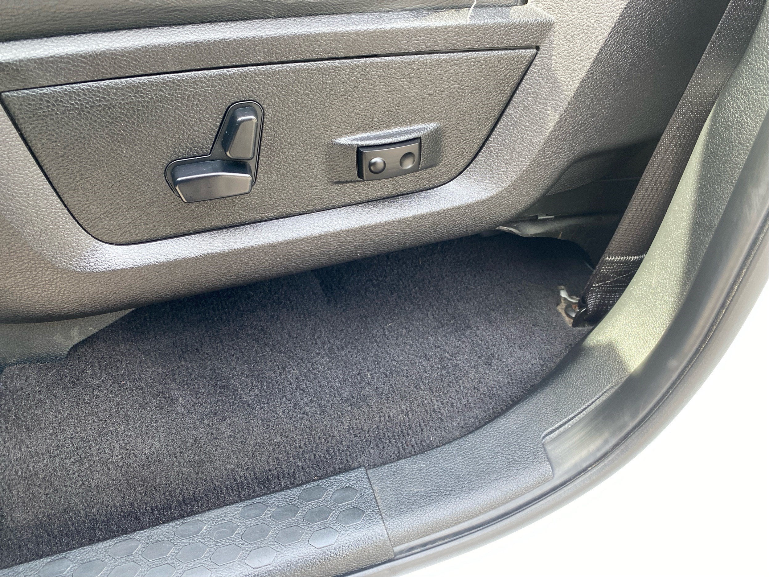 2014 RAM 1500 Sport