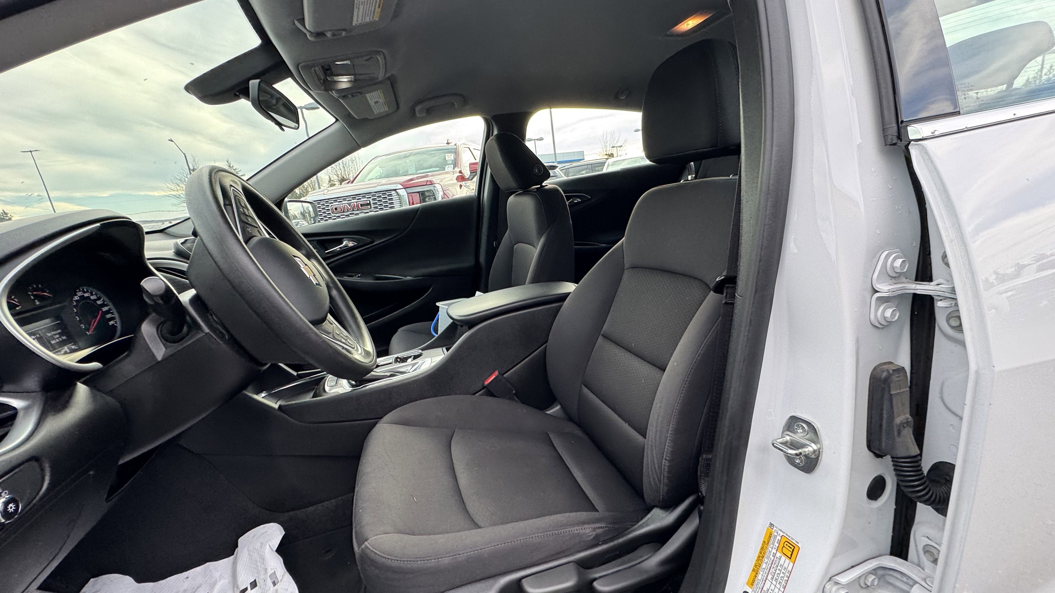 2022 Chevrolet Malibu LS