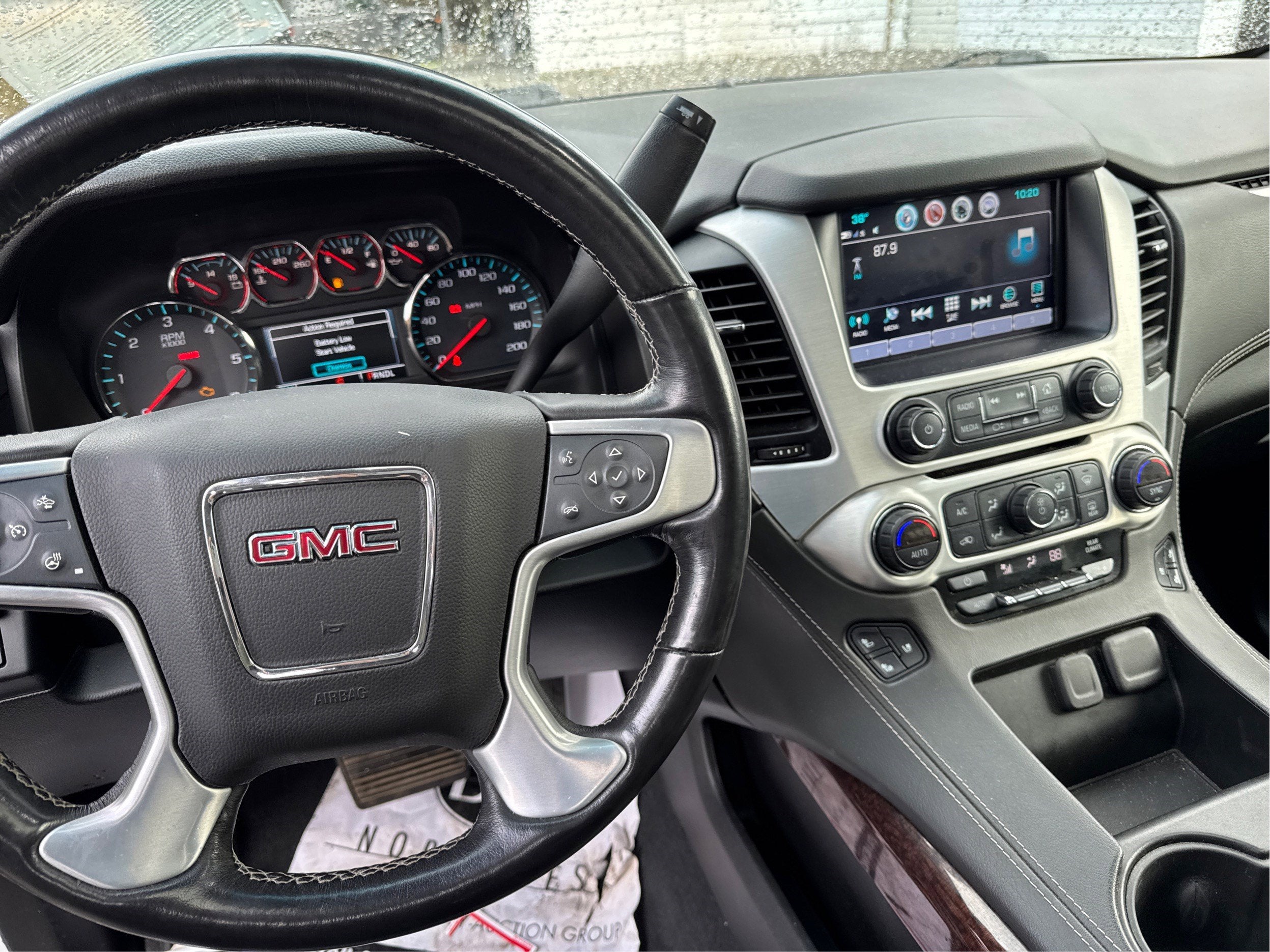 2020 GMC Yukon XL SLT