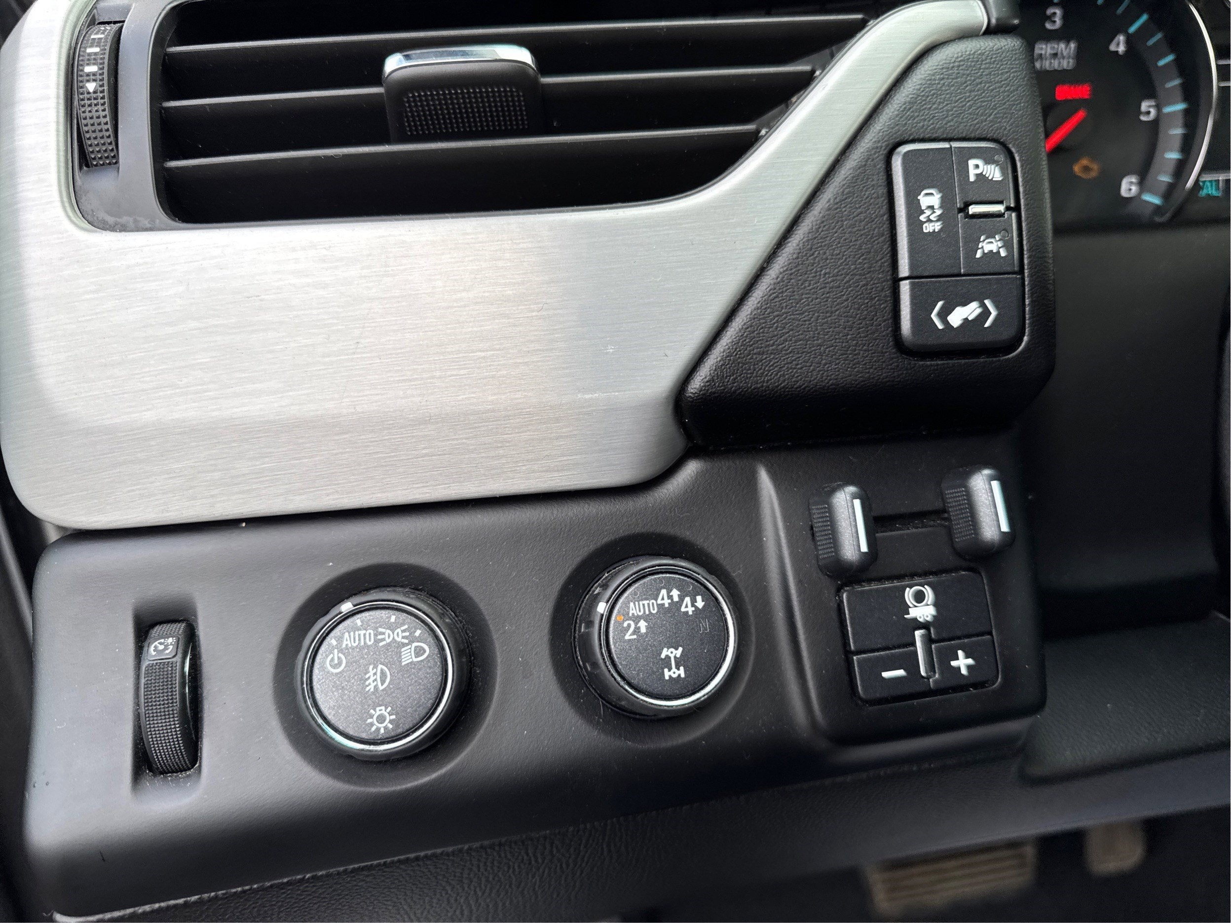 2020 GMC Yukon XL SLT