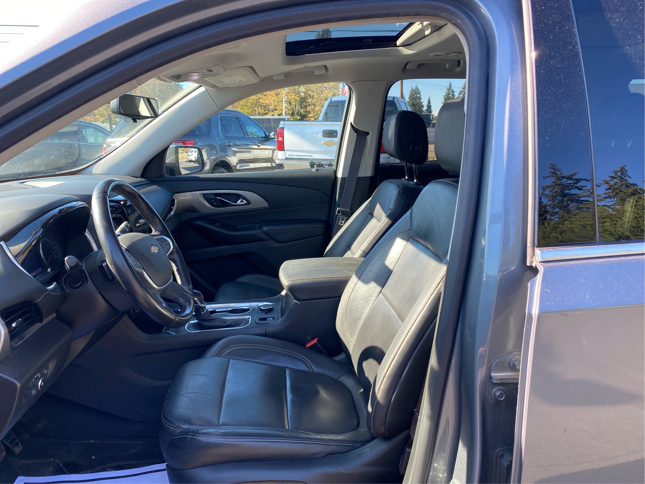 2021 Chevrolet Traverse LT Leather