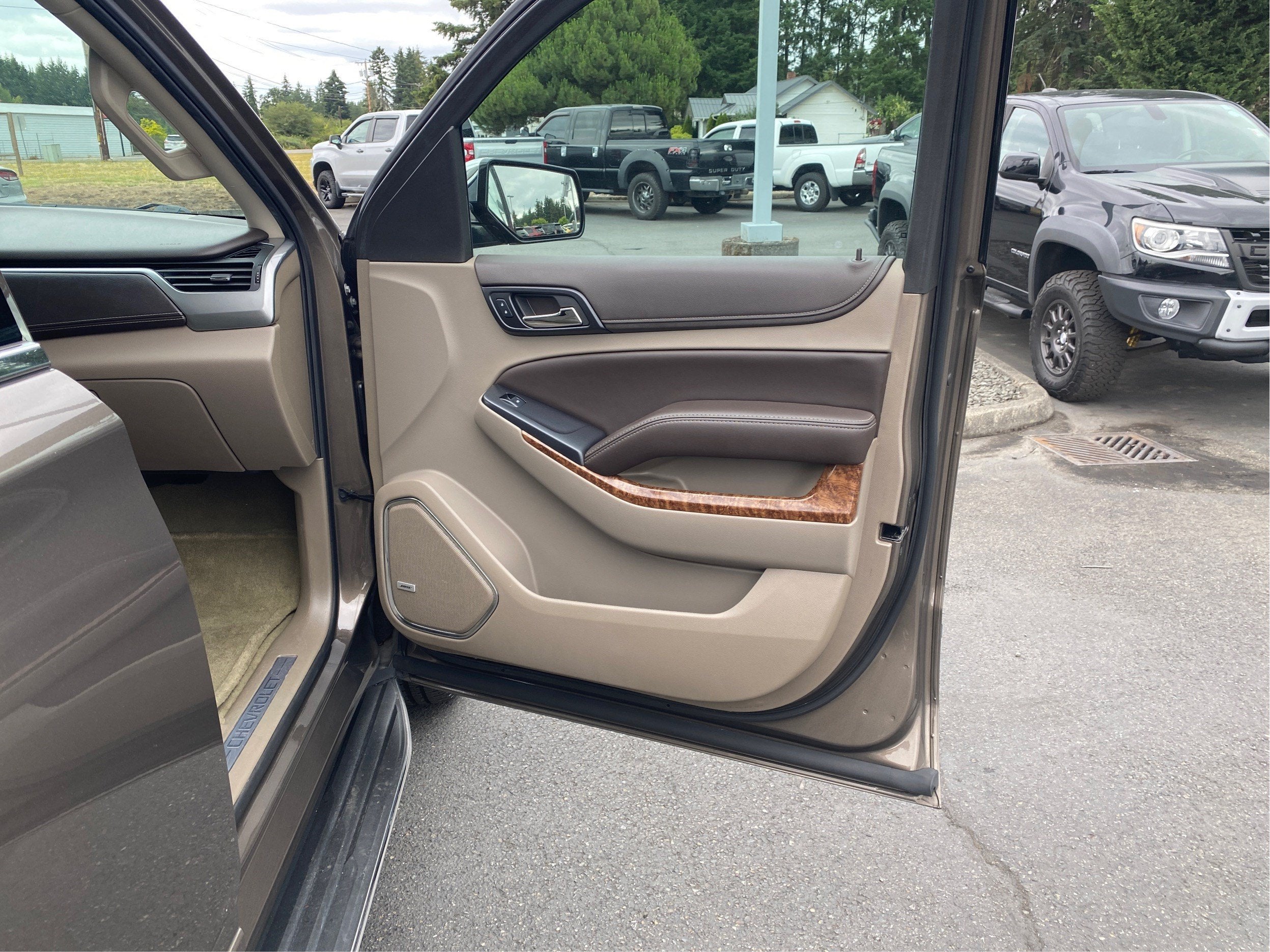 2016 Chevrolet Suburban LTZ