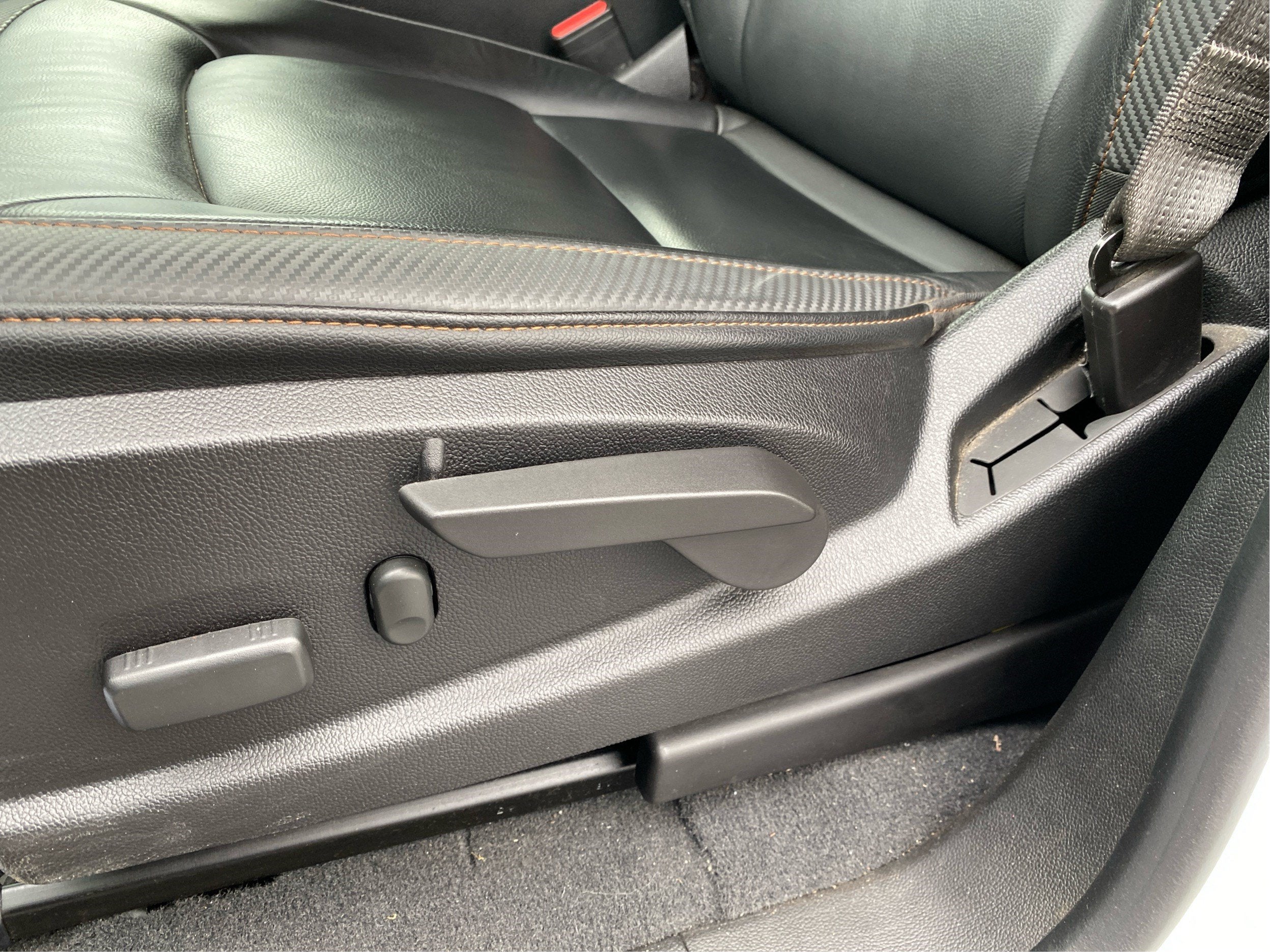 2021 GMC Canyon 4WD AT4 w/Leather