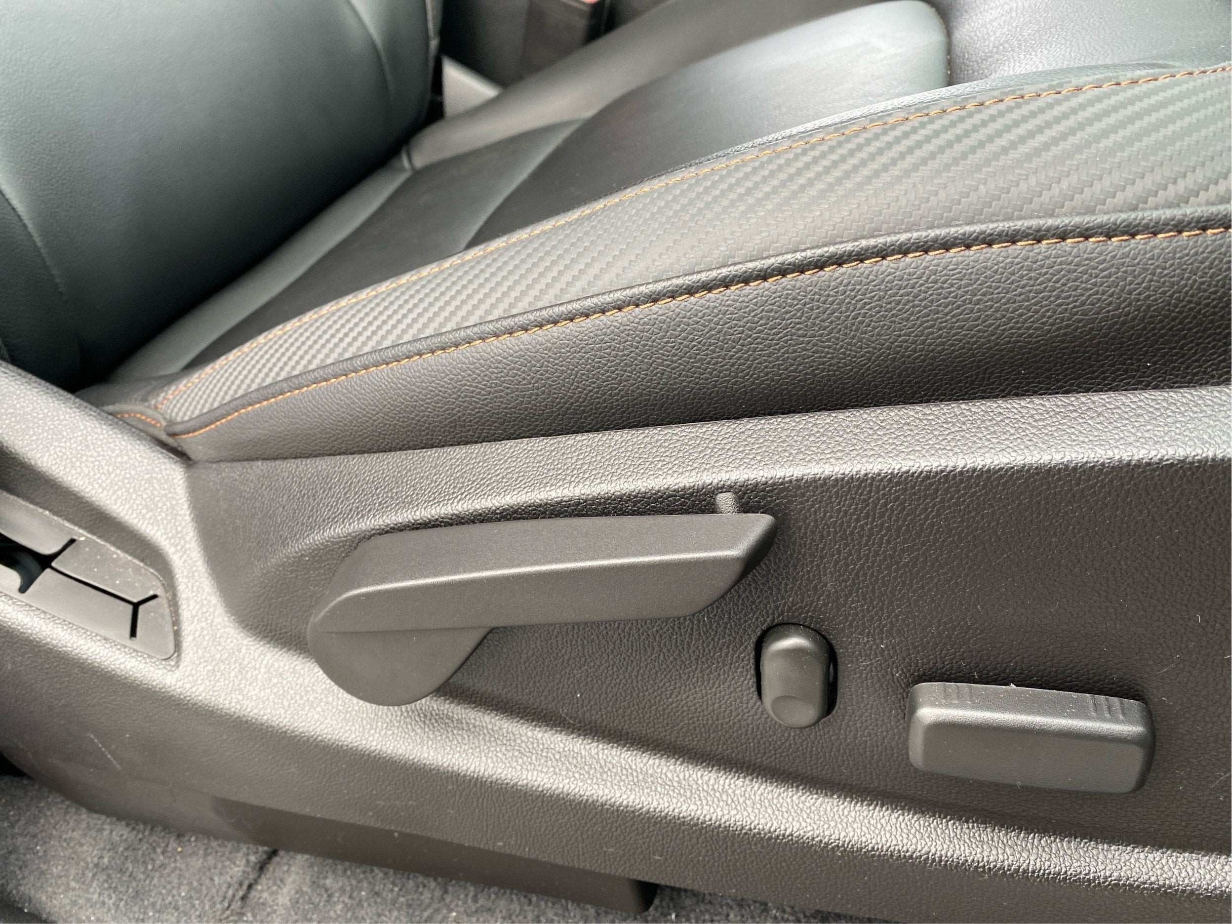 2021 GMC Canyon 4WD AT4 w/Leather
