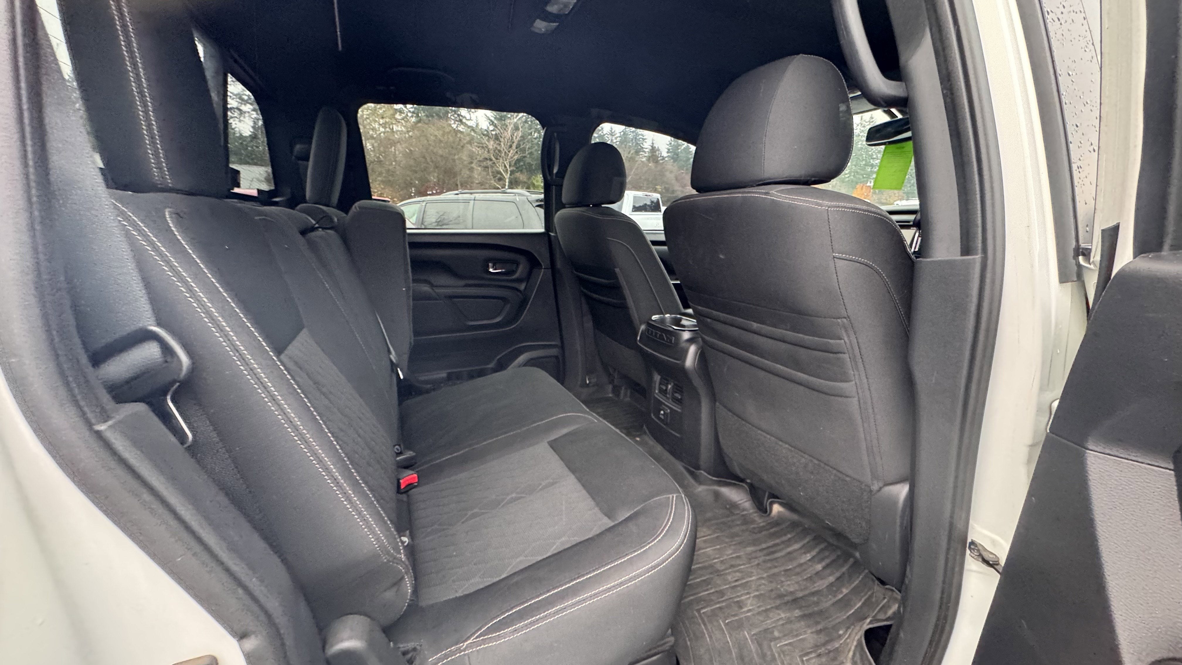 2018 Nissan TITAN SV