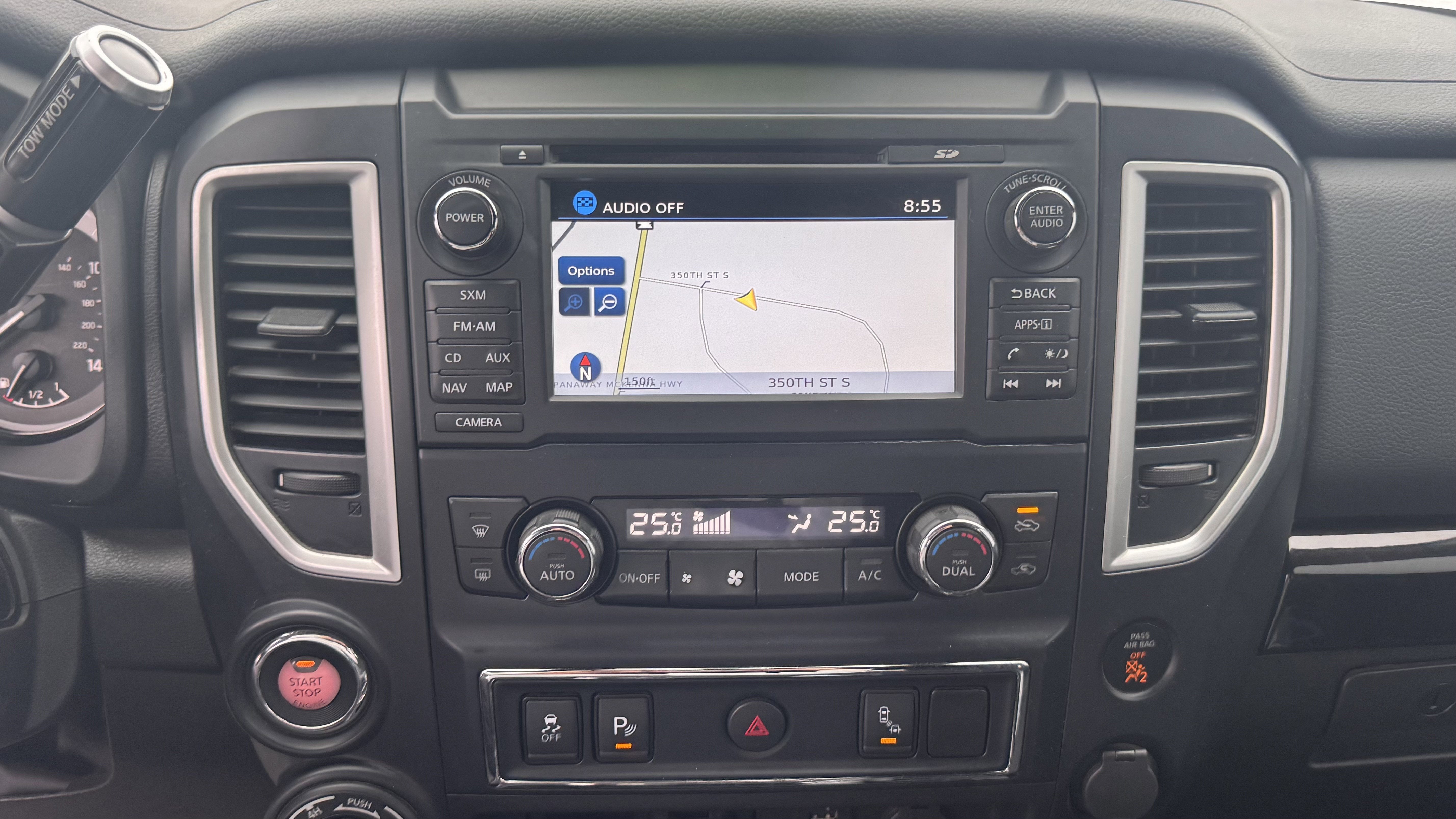 2018 Nissan TITAN SV