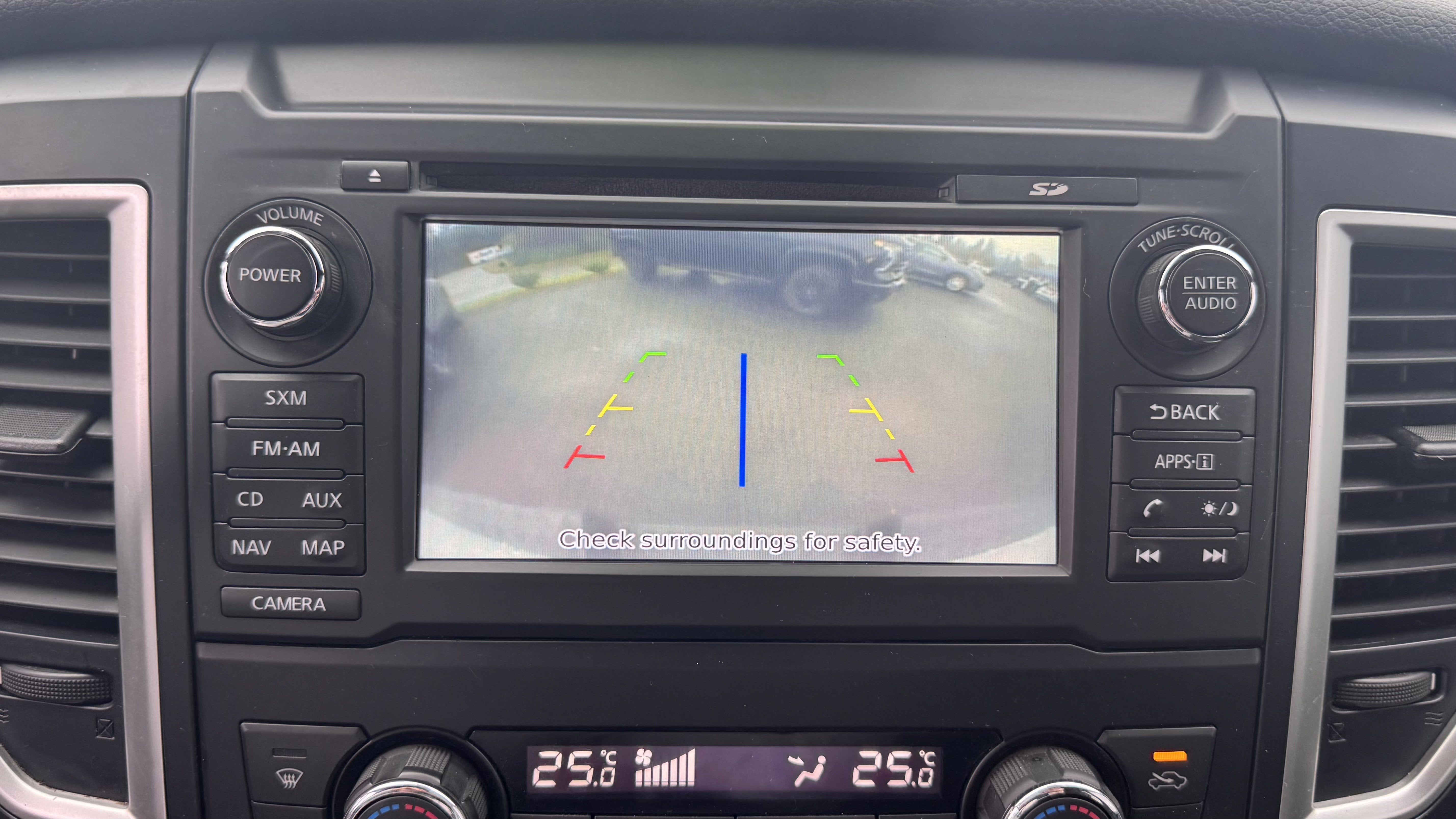 2018 Nissan TITAN SV