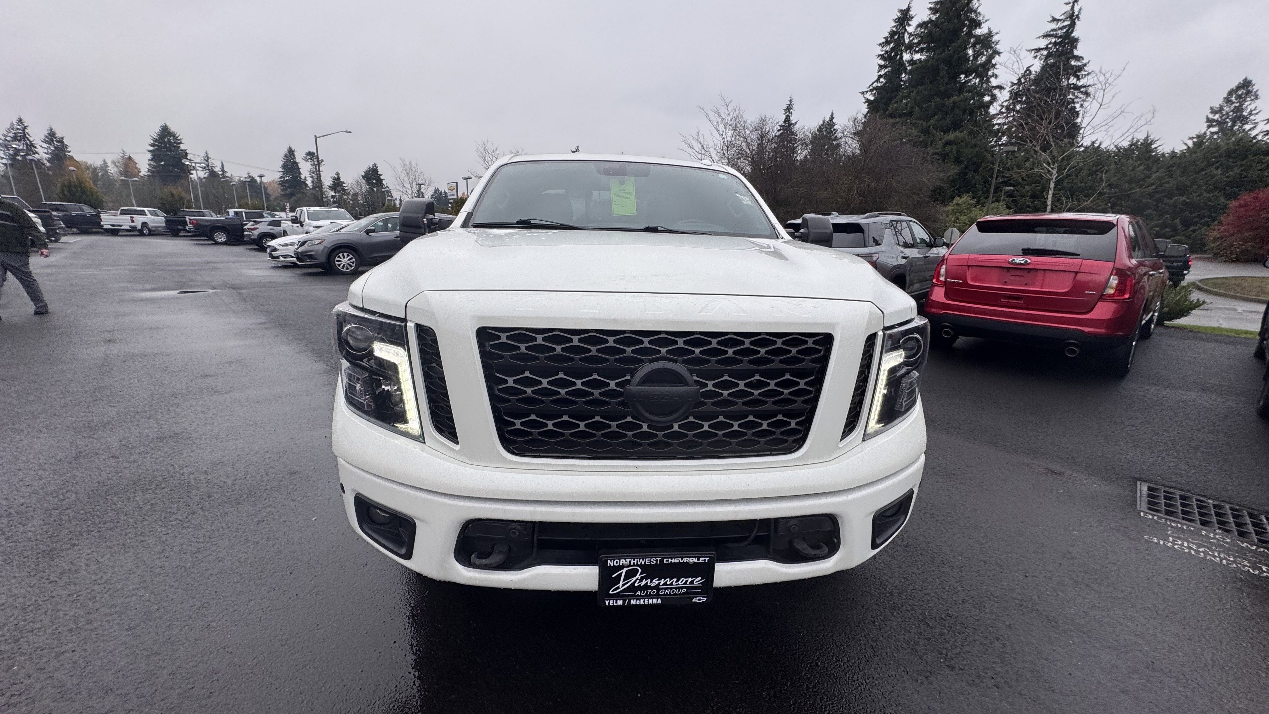2018 Nissan TITAN SV