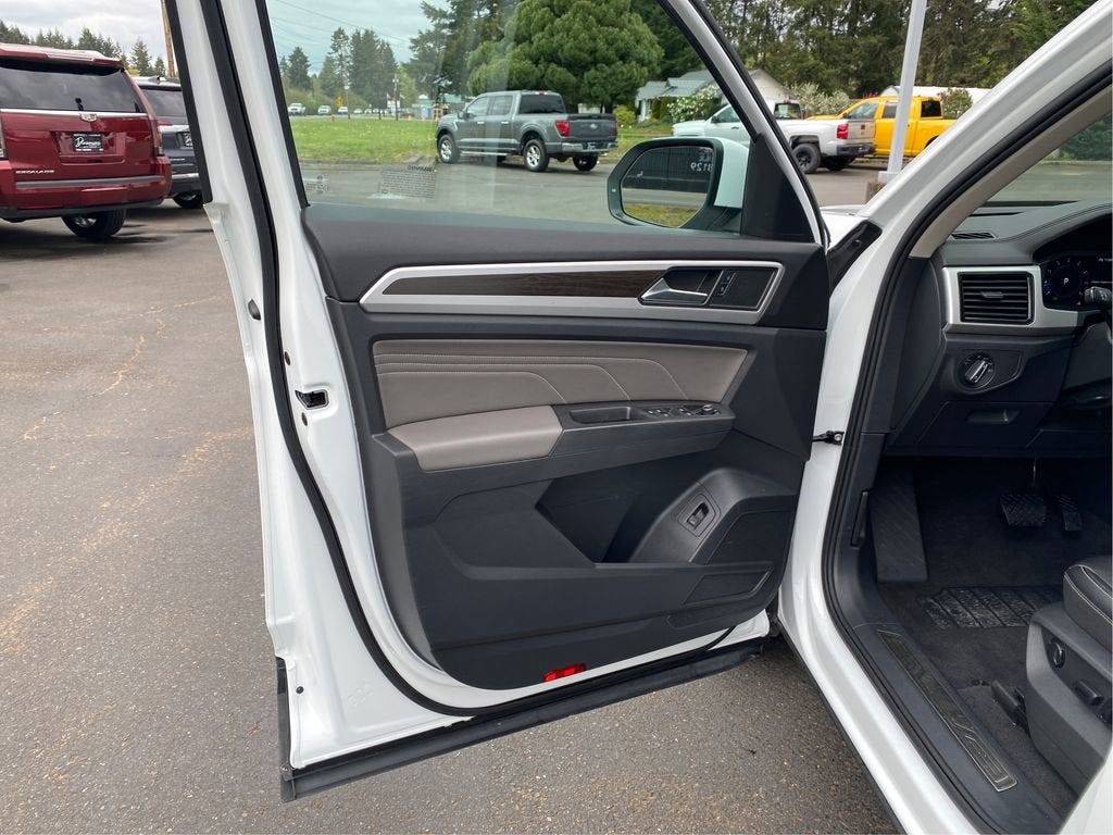 2023 Volkswagen Atlas 2.0T SE w/Technology