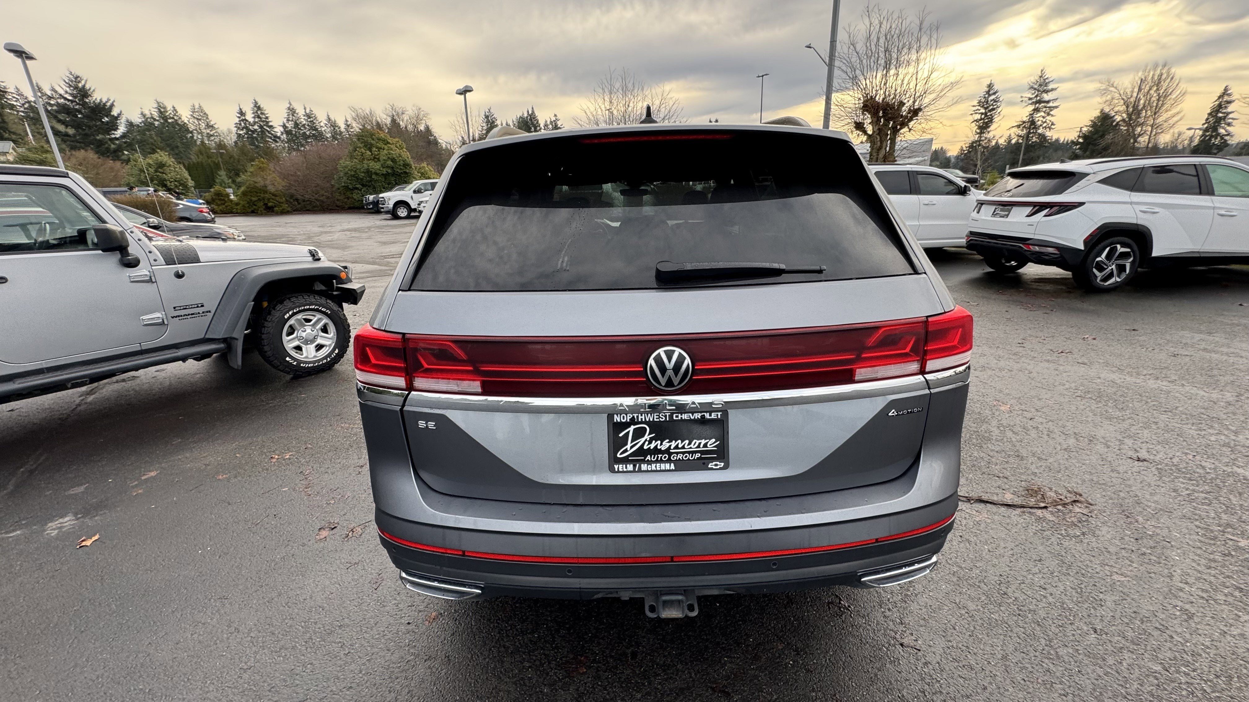 2024 Volkswagen Atlas 2.0T SE w/Technology