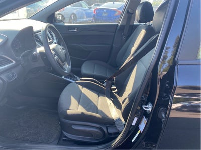 2022 Hyundai Accent SE