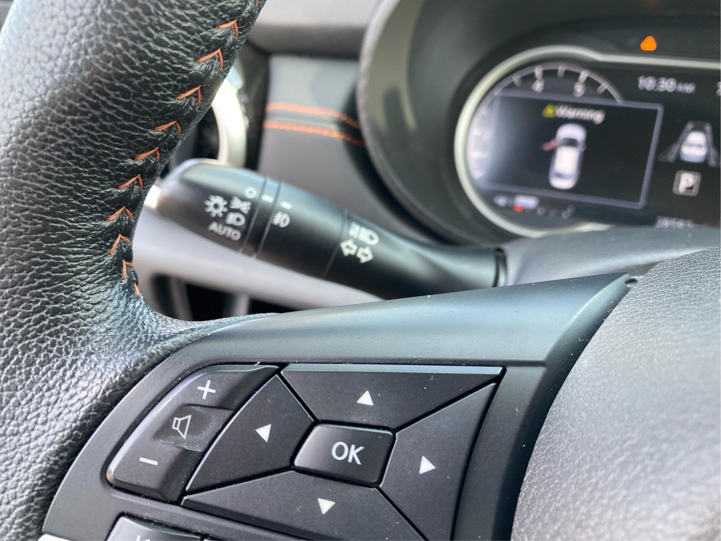2020 Nissan Versa SR Xtronic CVT