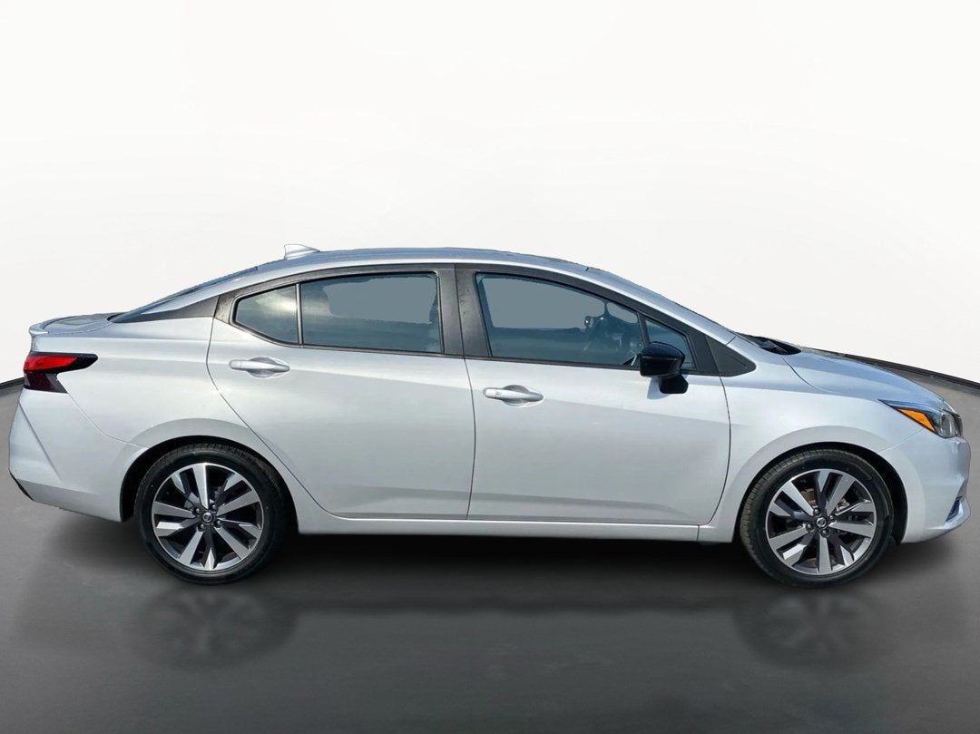 2020 Nissan Versa SR Xtronic CVT