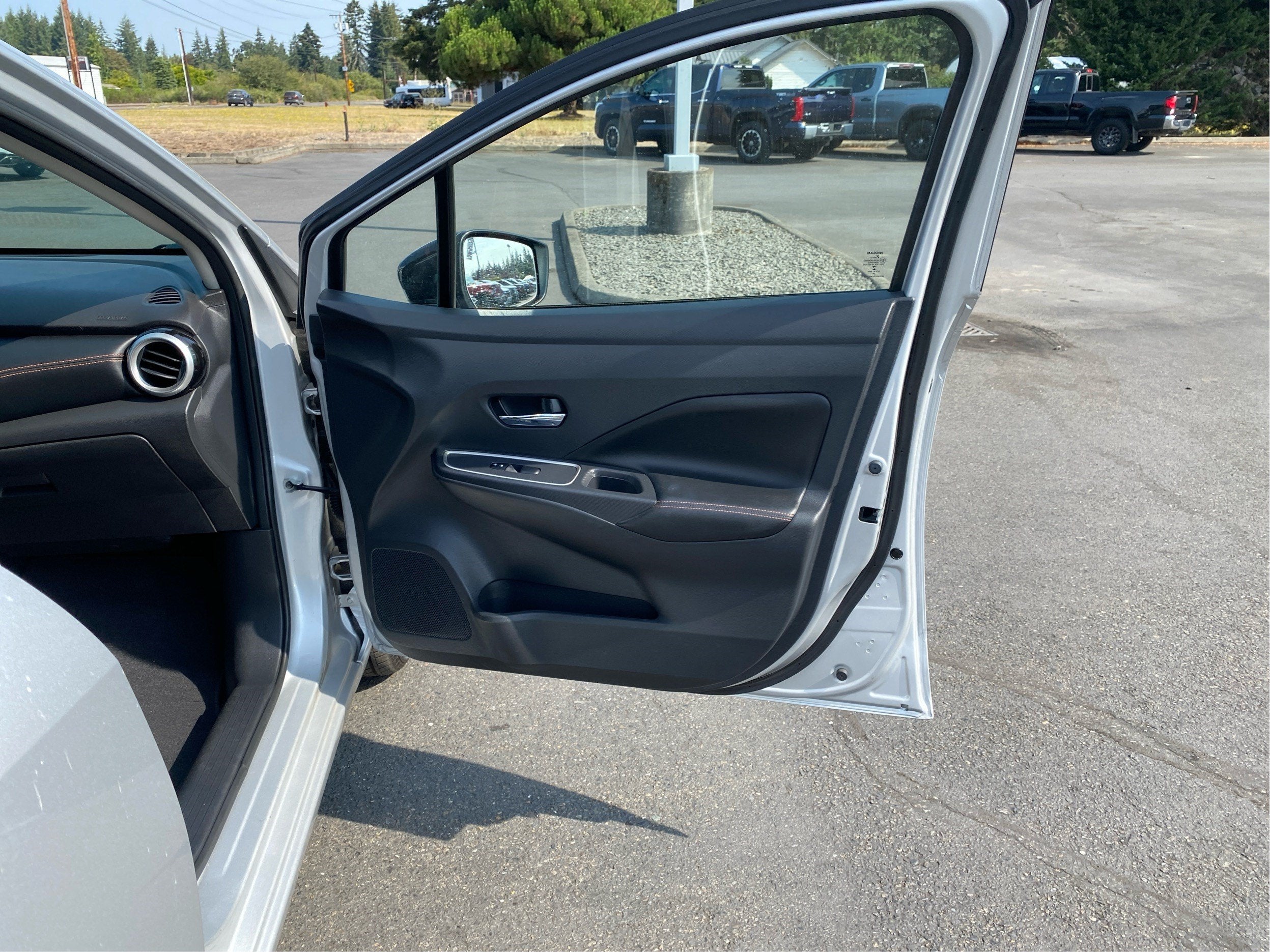 2020 Nissan Versa SR Xtronic CVT