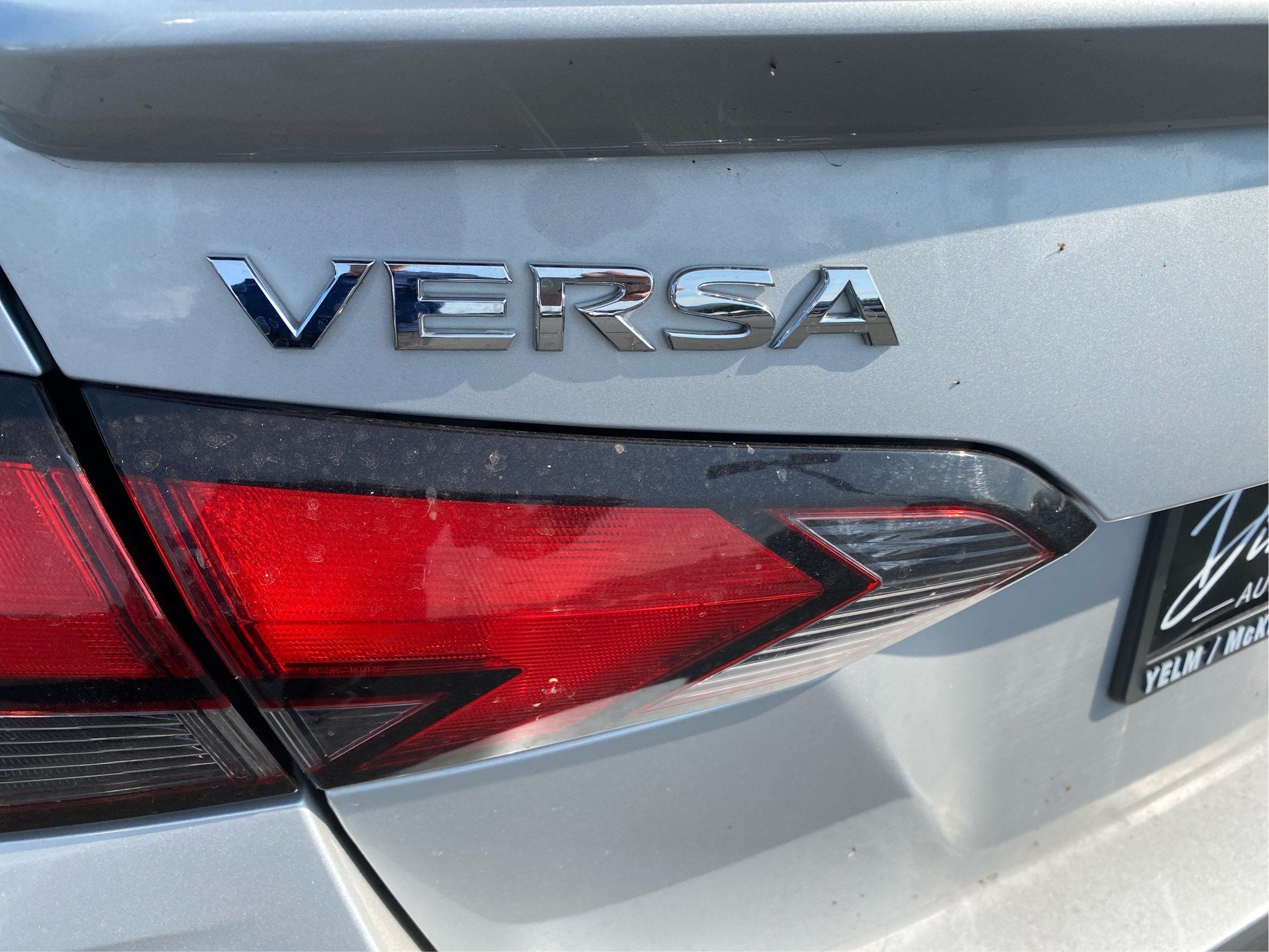 2020 Nissan Versa SR Xtronic CVT