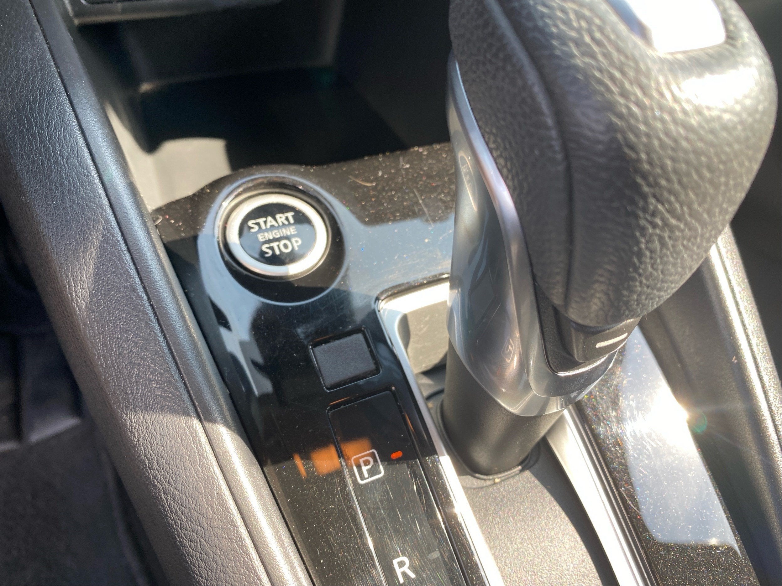 2020 Nissan Versa SR Xtronic CVT