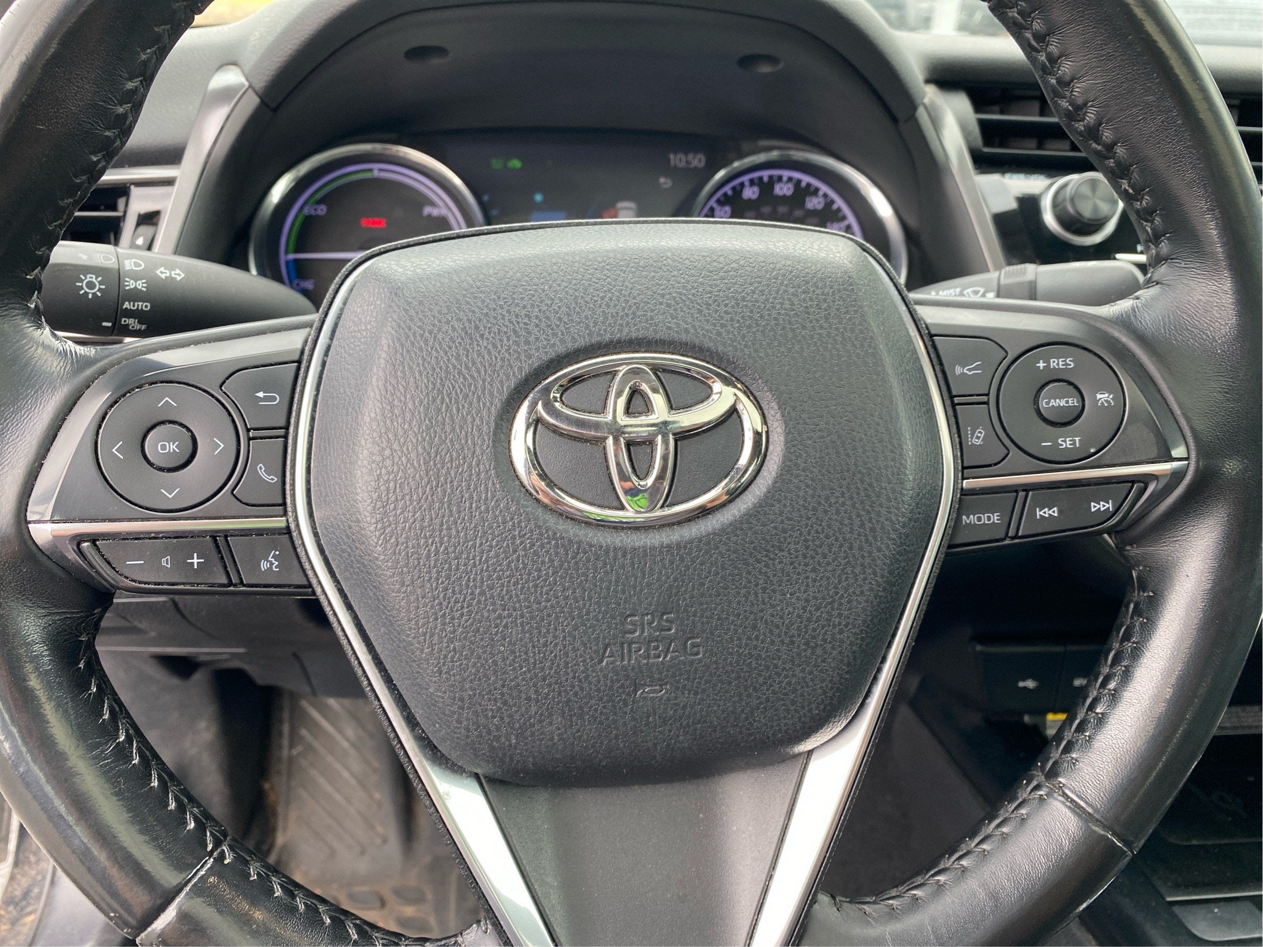2020 Toyota Camry Hybrid XLE