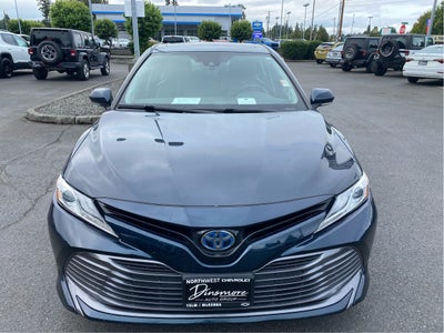 2020 Toyota Camry Hybrid XLE