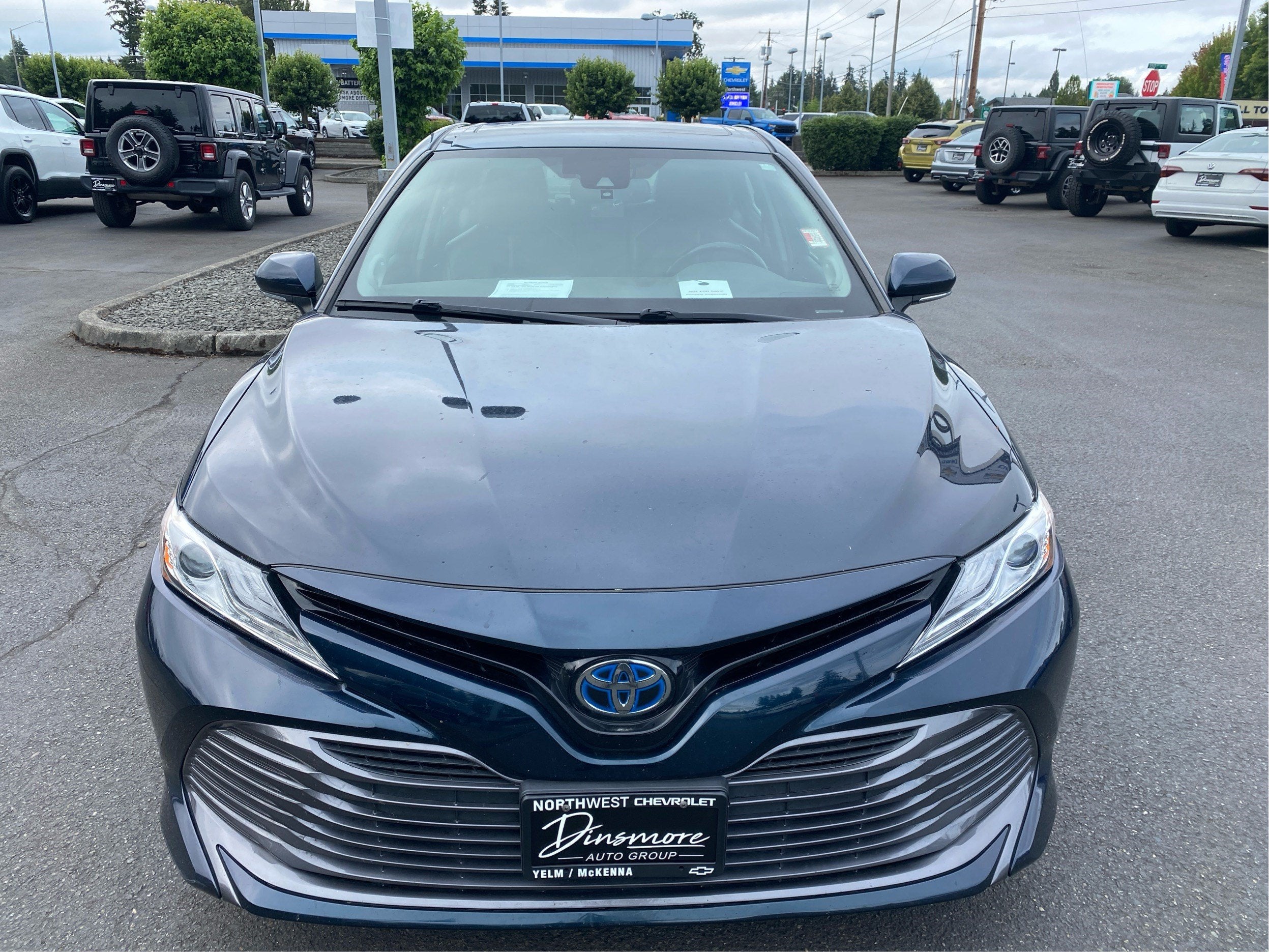 2020 Toyota Camry Hybrid XLE