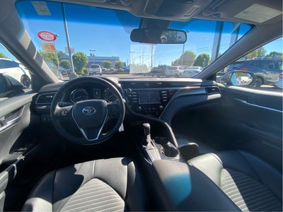 2020 Toyota Camry SE