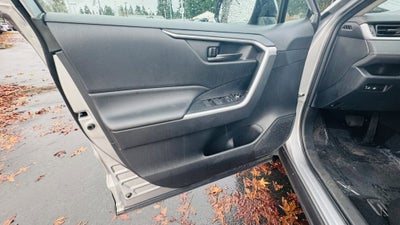 2023 Toyota RAV4 Hybrid LE