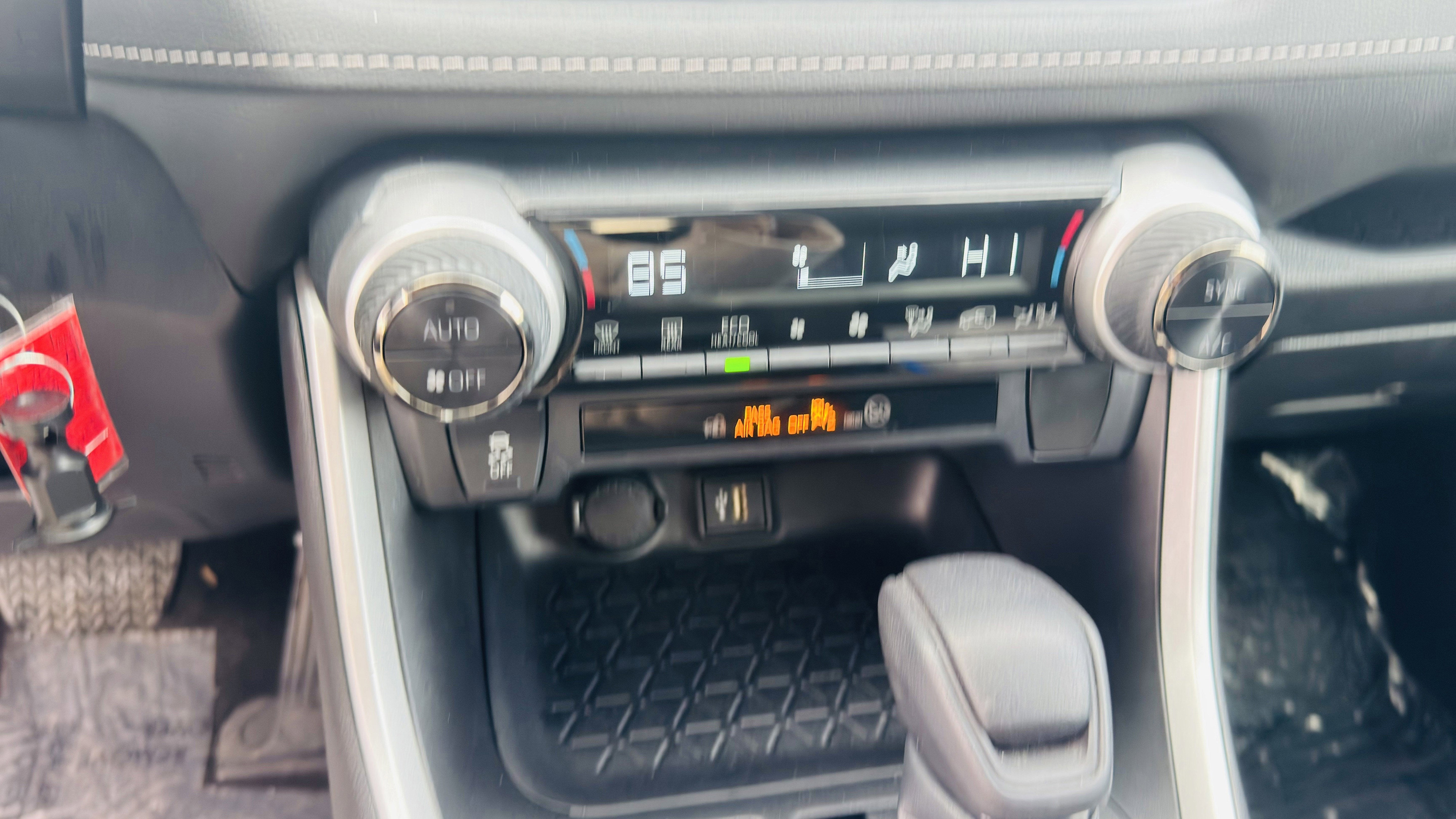 2023 Toyota RAV4 Hybrid LE