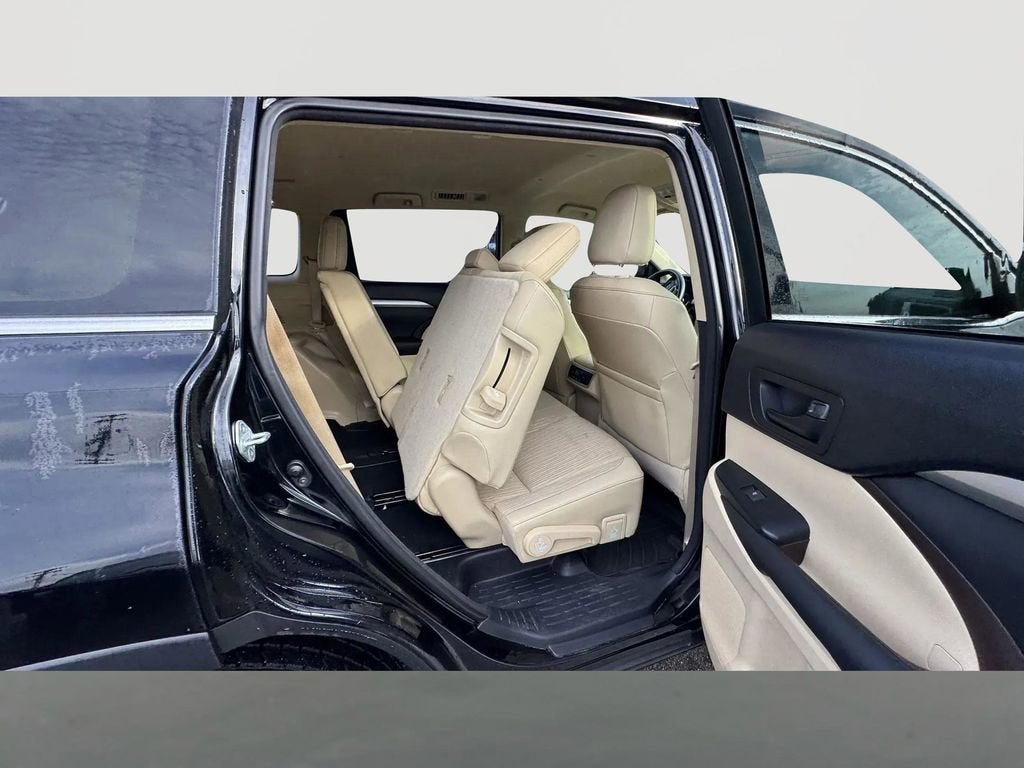 2015 Toyota Highlander LE