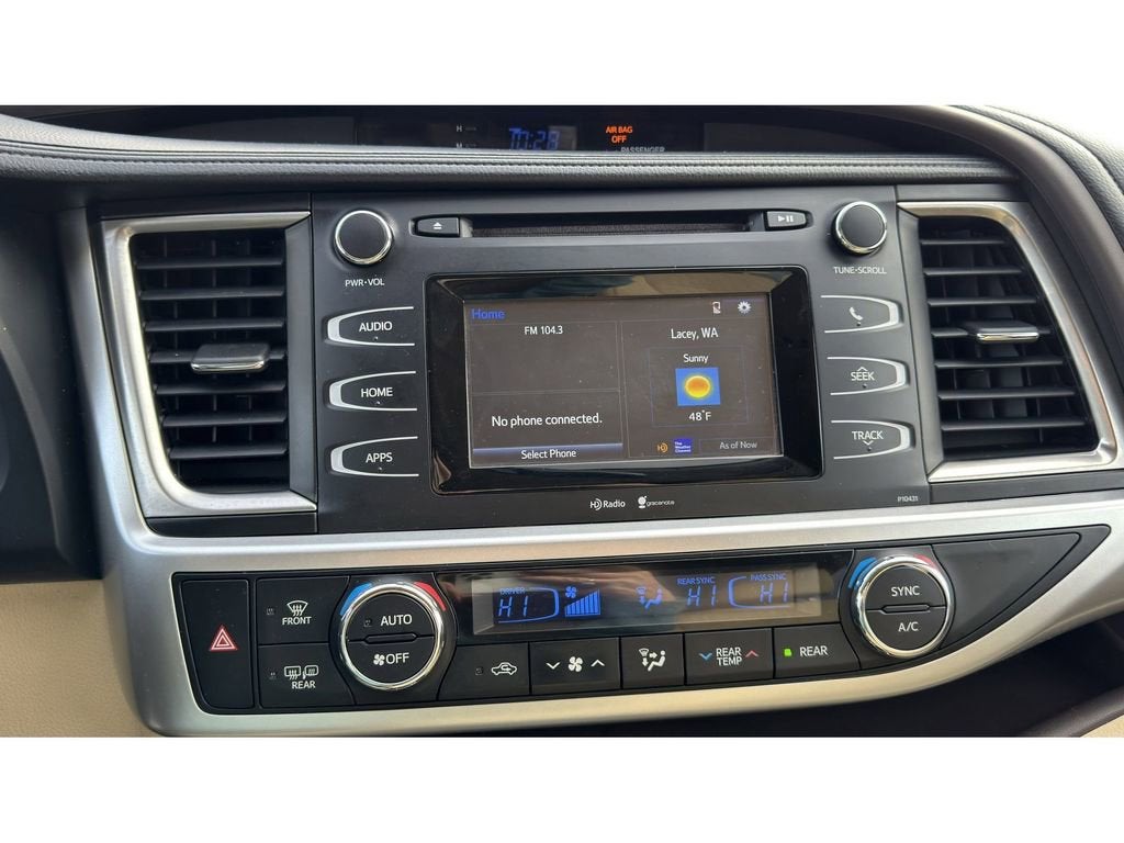 2015 Toyota Highlander LE