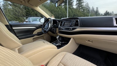 2015 Toyota Highlander LE