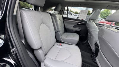 2022 Toyota Highlander Platinum