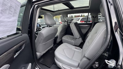 2022 Toyota Highlander Platinum