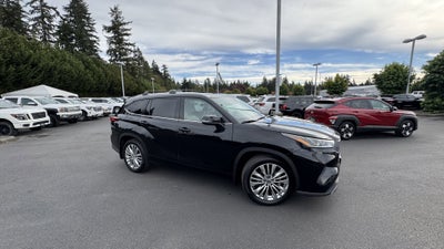 2022 Toyota Highlander Platinum