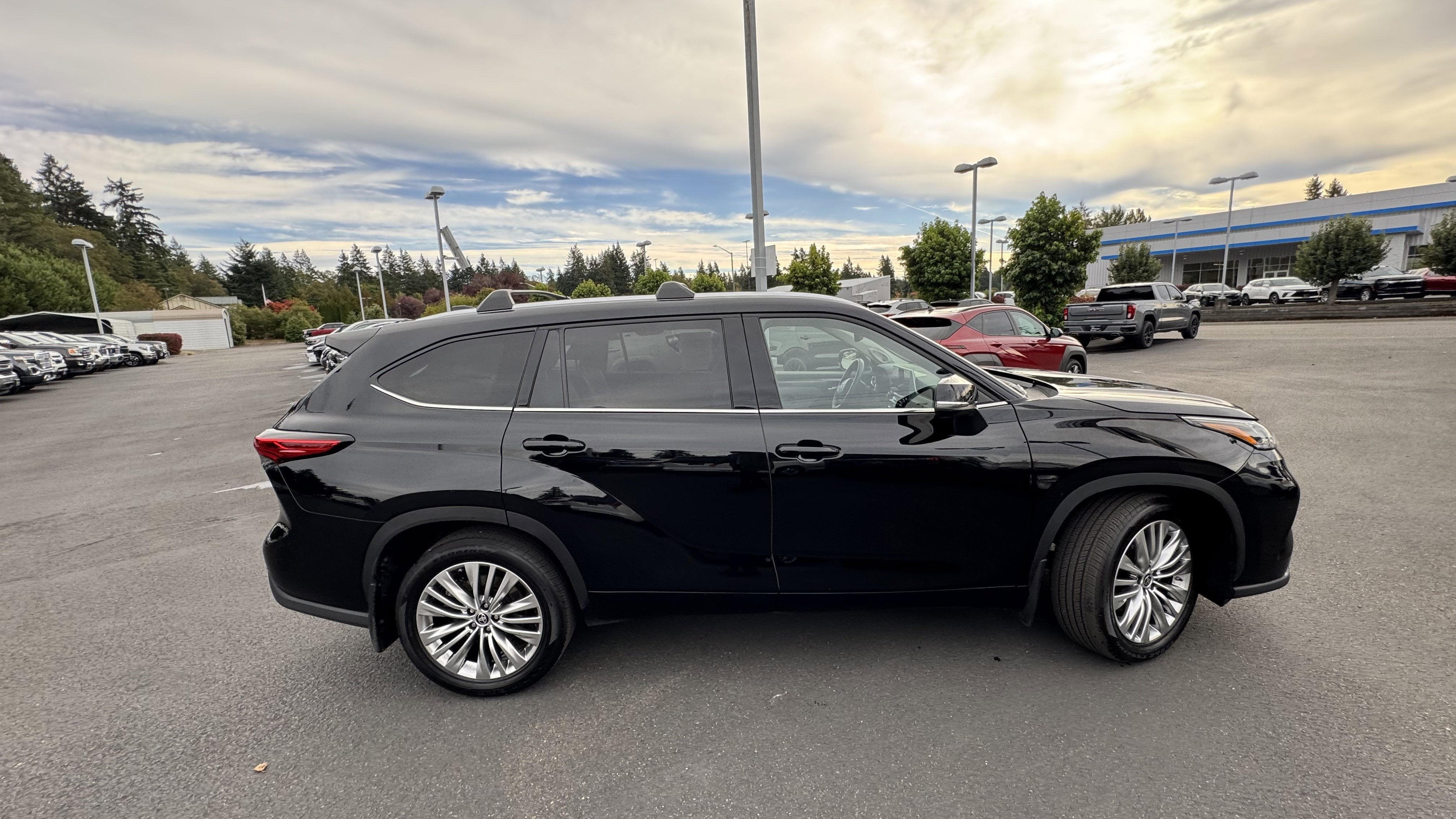 2022 Toyota Highlander Platinum