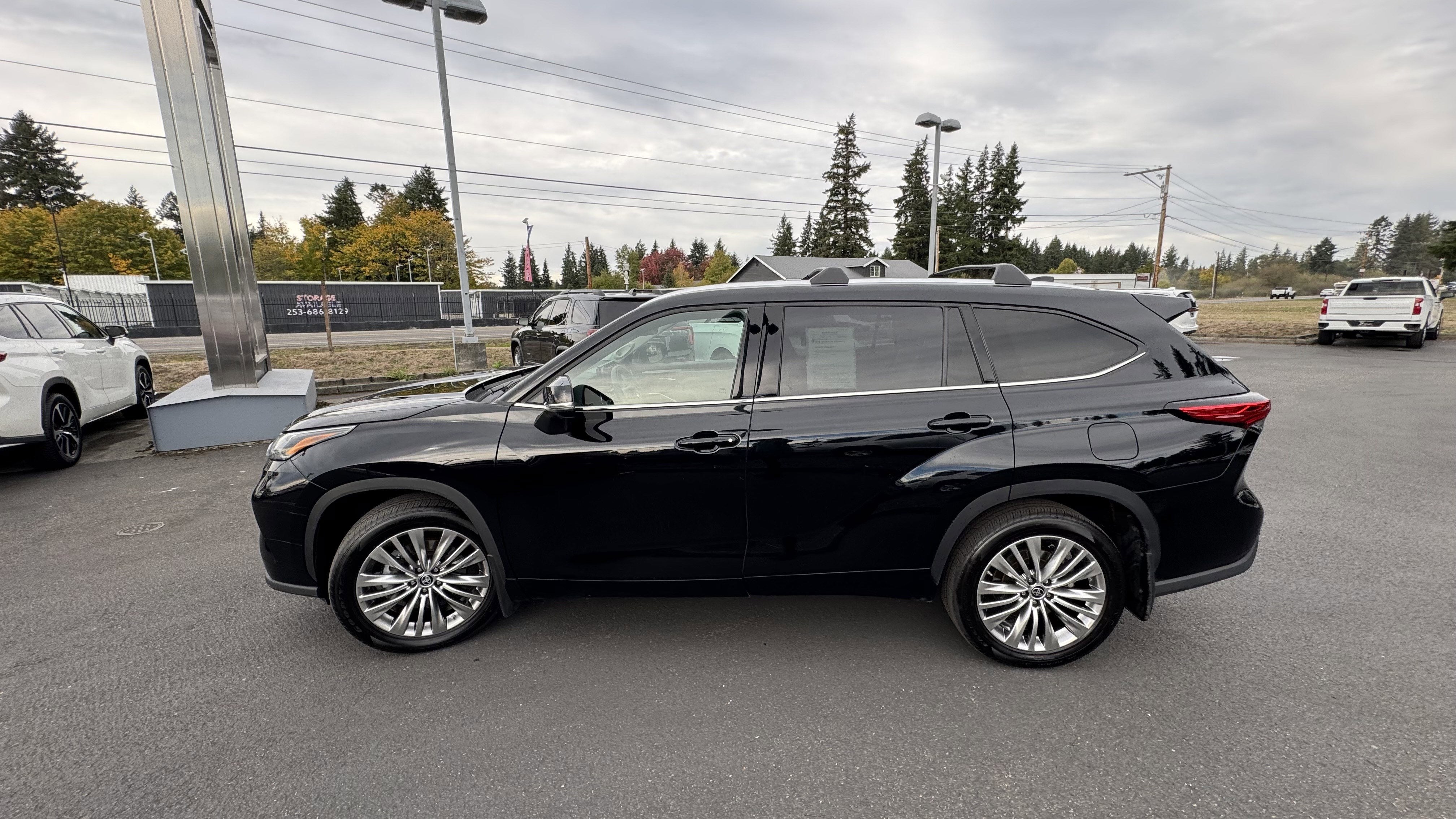 2022 Toyota Highlander Platinum