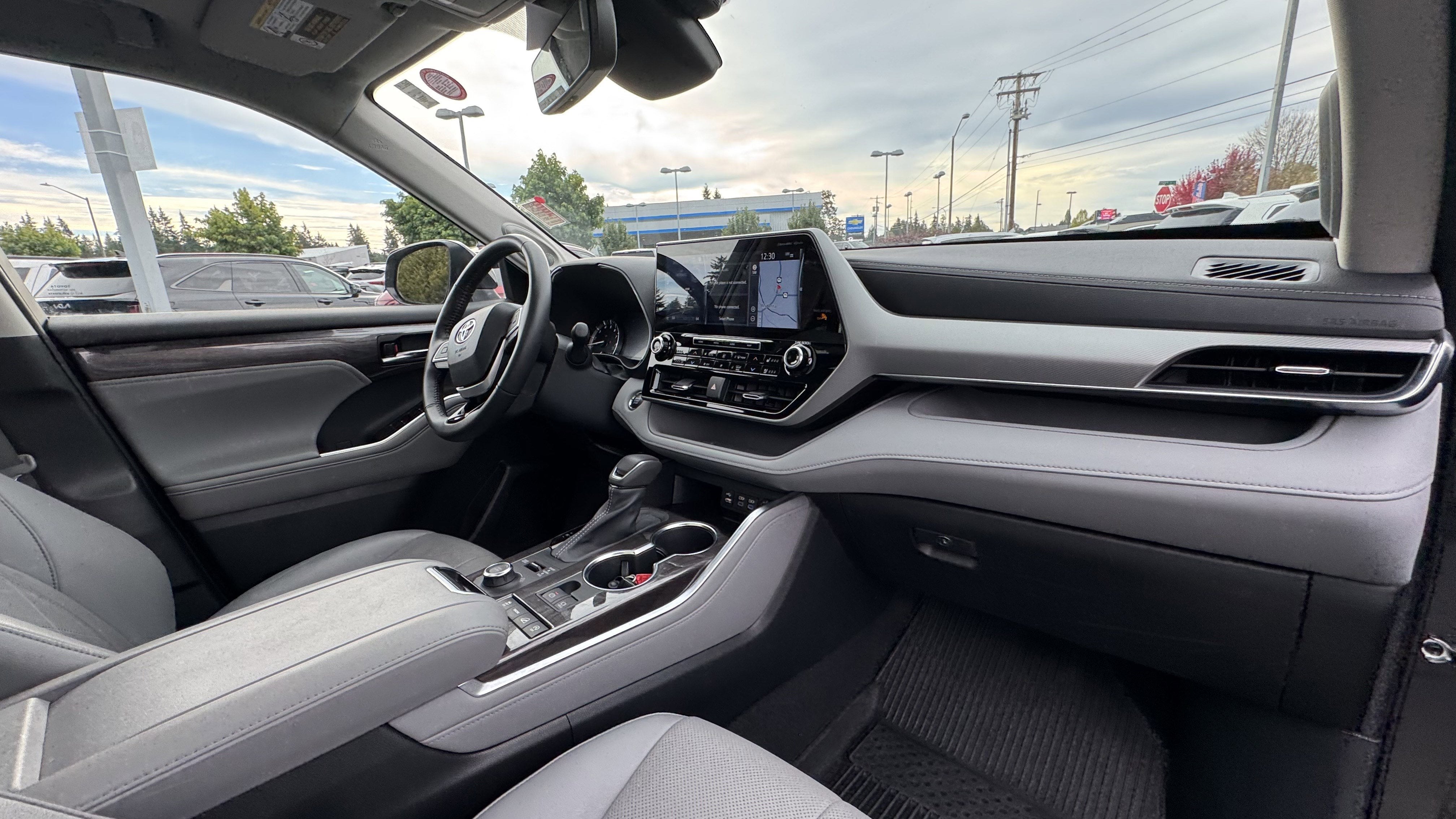 2022 Toyota Highlander Platinum