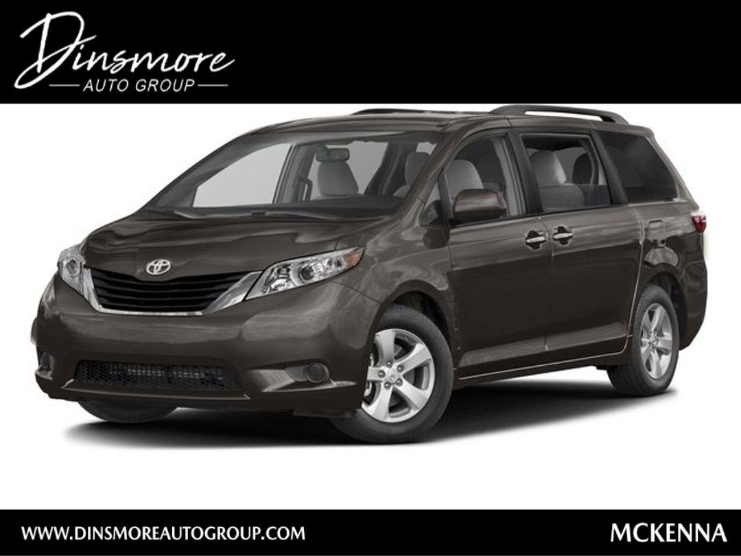 2017 Toyota Sienna LE Auto Access Seat