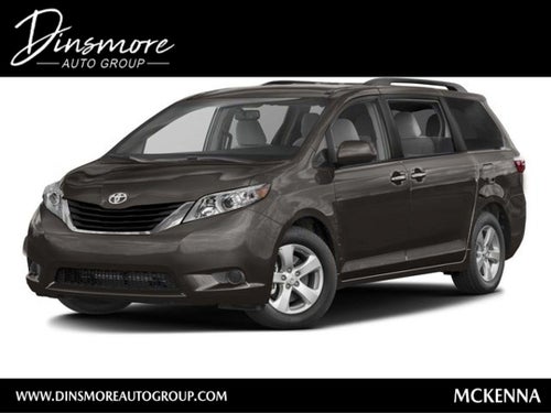 2017 Toyota Sienna LE Auto Access Seat
