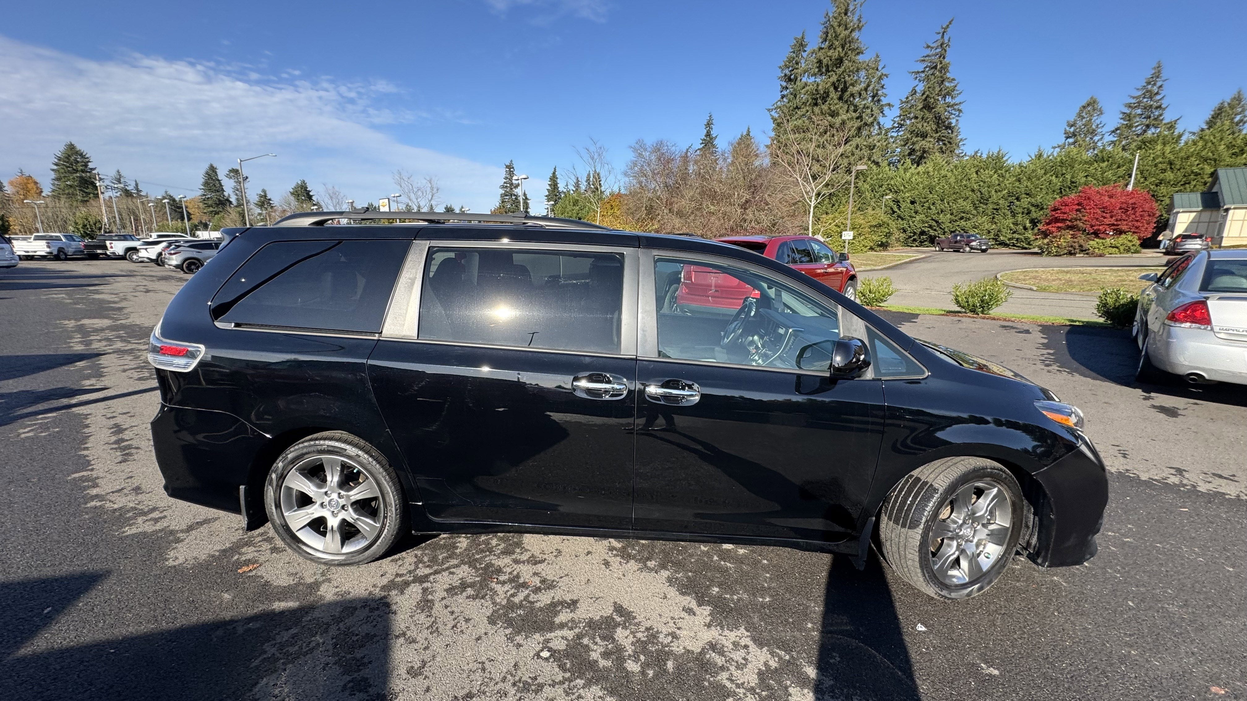 2015 Toyota Sienna SE 8 Passenger
