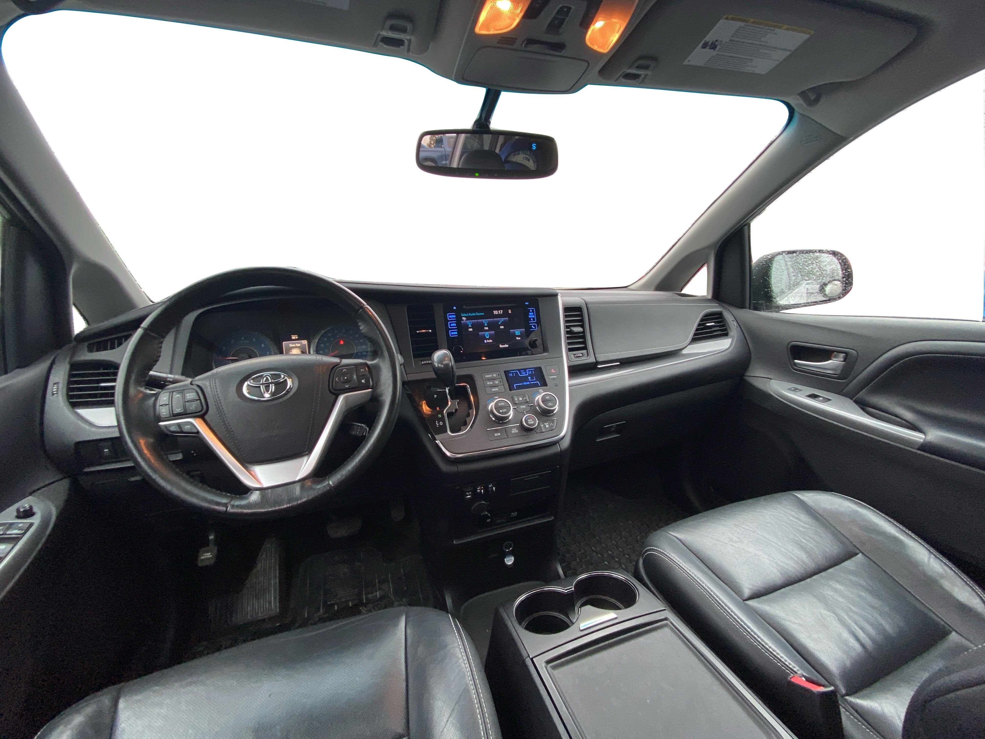 2015 Toyota Sienna SE