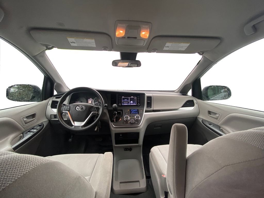 2020 Toyota Sienna L