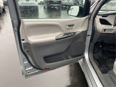 2020 Toyota Sienna L