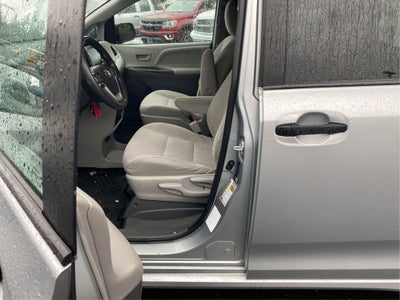 2020 Toyota Sienna L