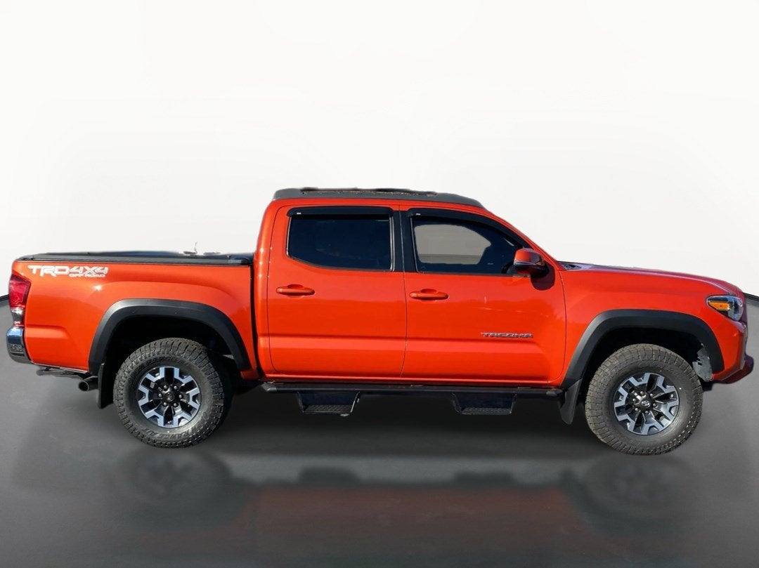2016 Toyota Tacoma SR