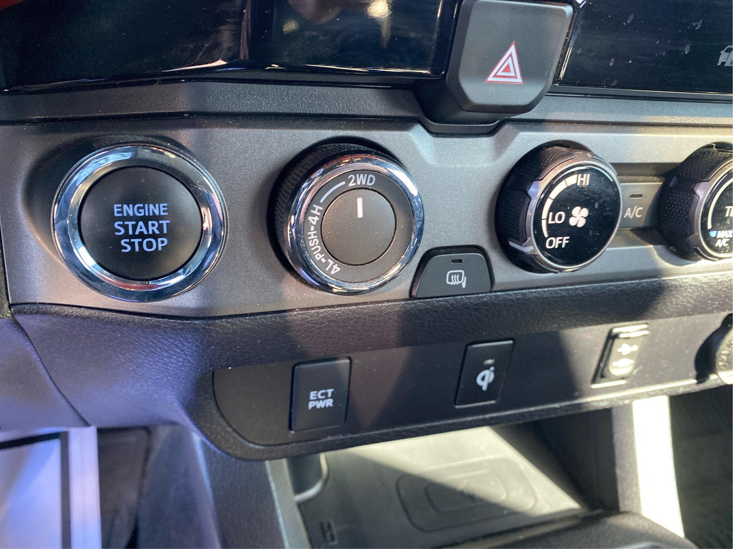 2016 Toyota Tacoma SR