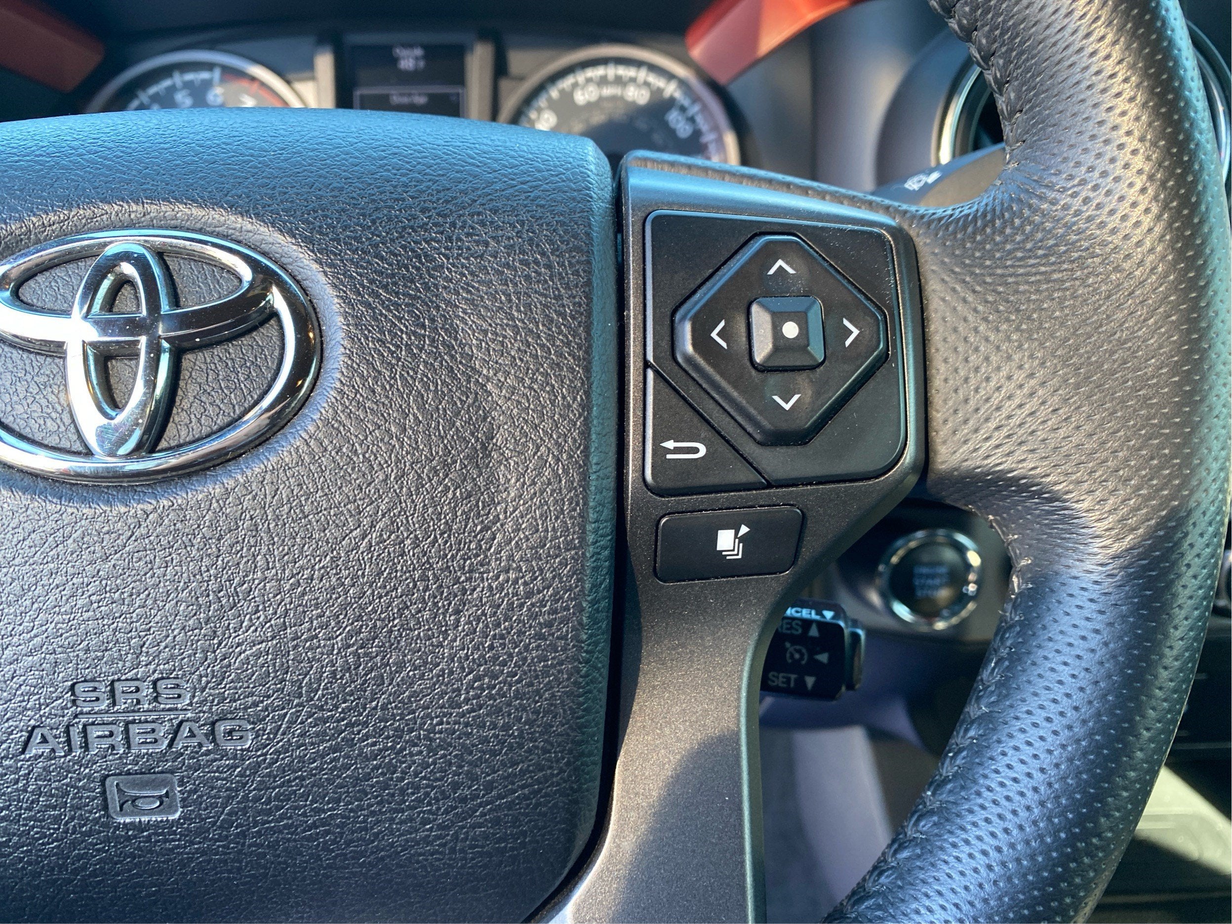 2016 Toyota Tacoma SR